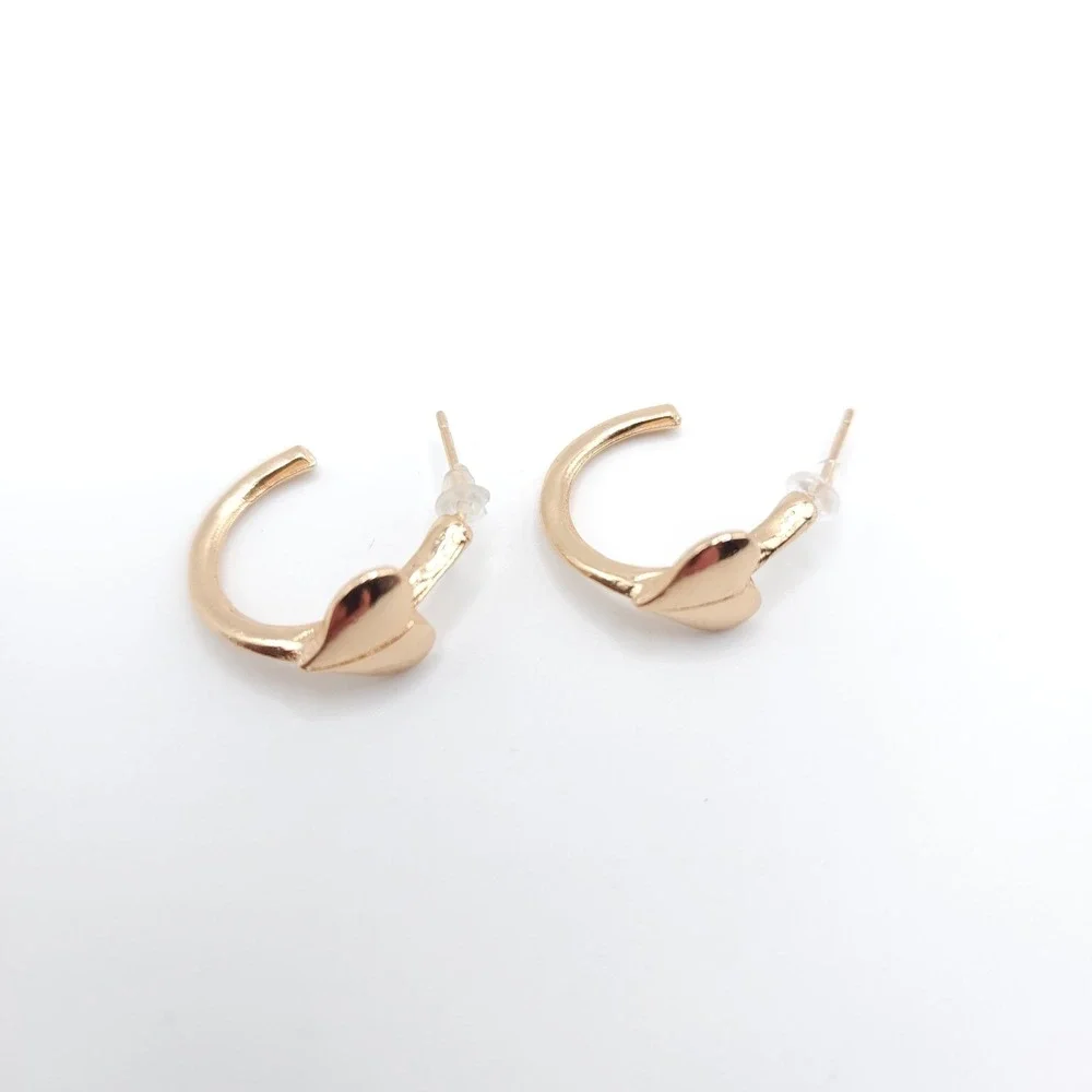 Gold Tone Heart‎ Hoop Earrings Polished Post Back 3/4in